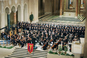 The VA-National Medical Musical Group played a September 2007 concert at the National Shrine
